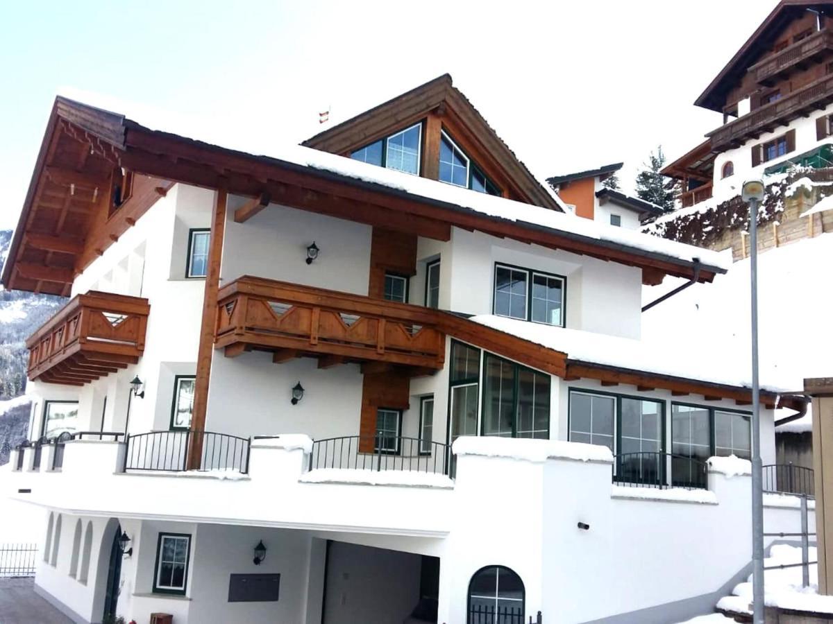 Modern Apartment In Hochgallmigg With Balcony Exterior foto